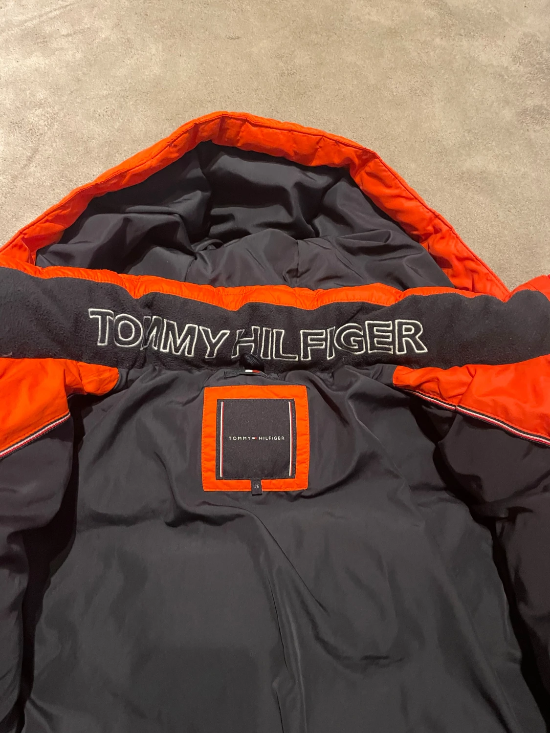 Pufferjacka från Tommy Hilfiger - 3