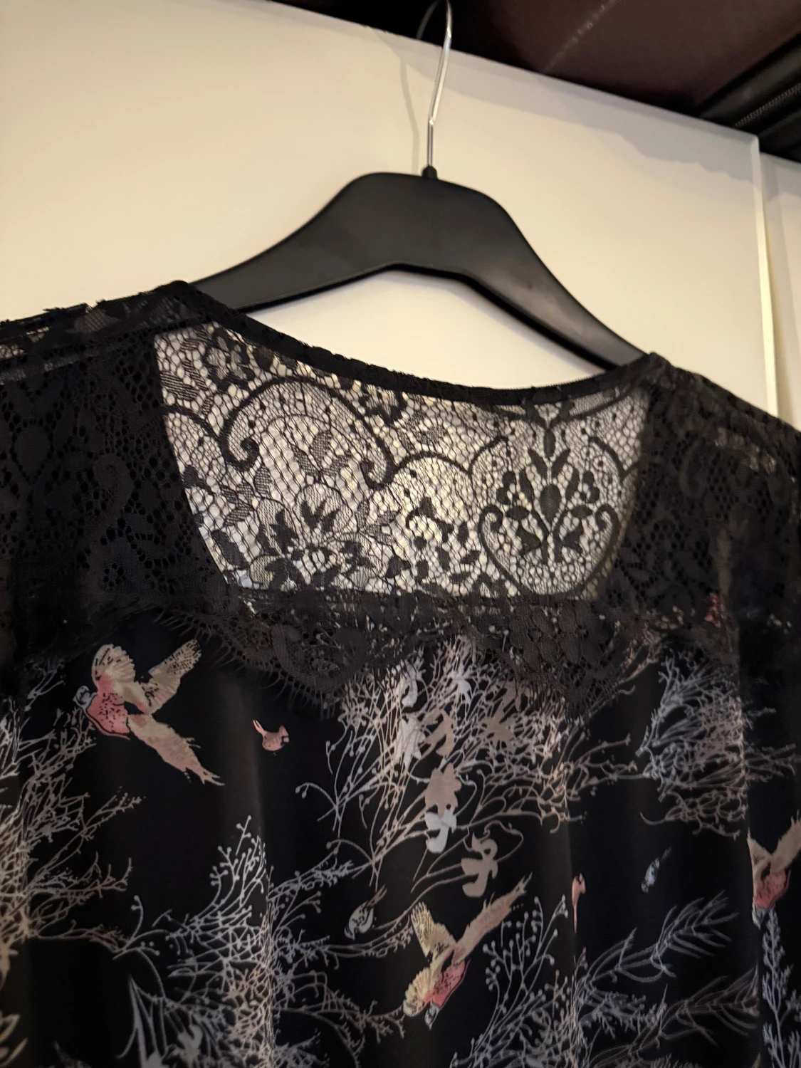 Svart långklänning med spets från Cream - 5