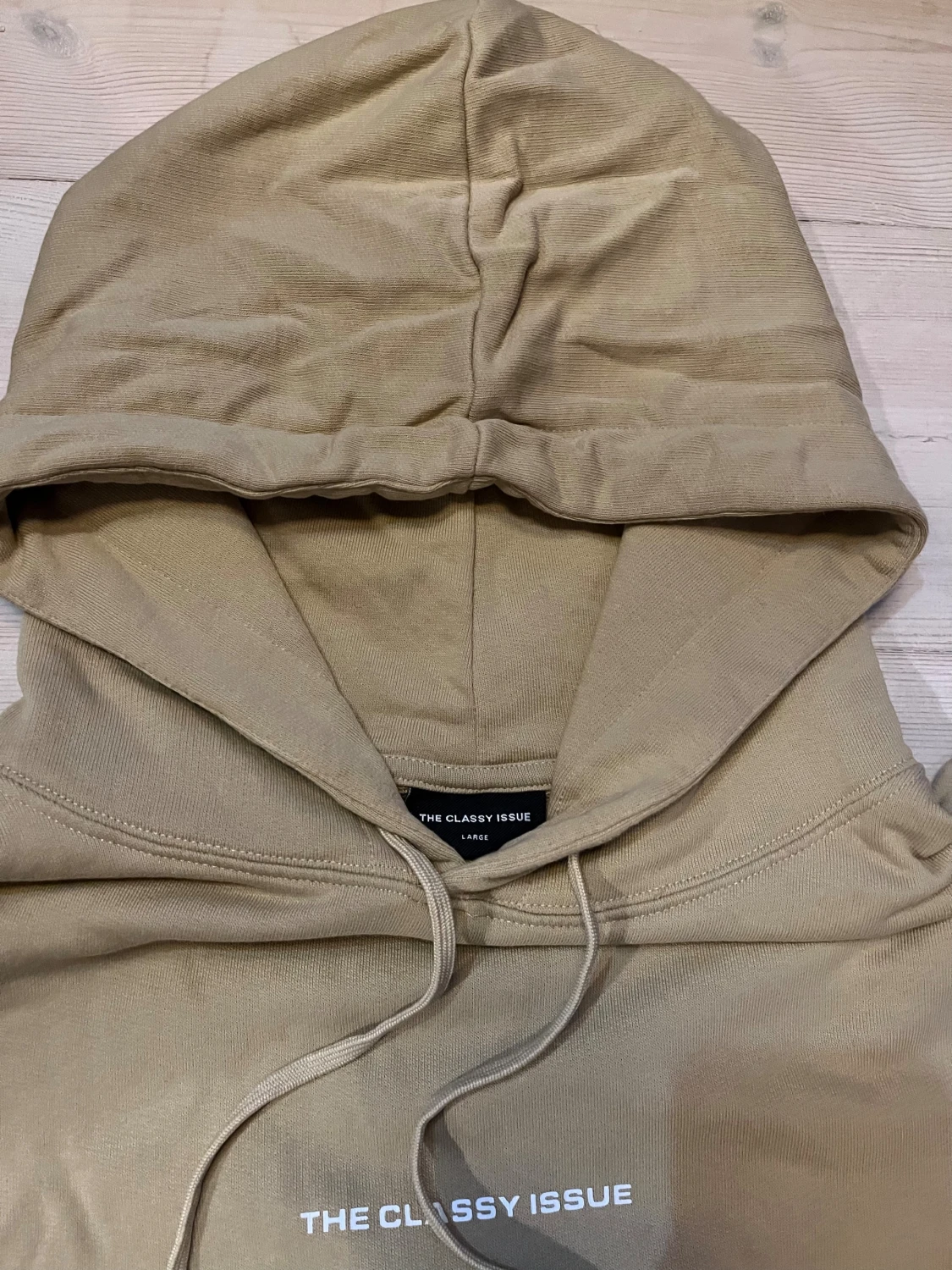 Beige hoodie från The Classy Issue i strl L - 1