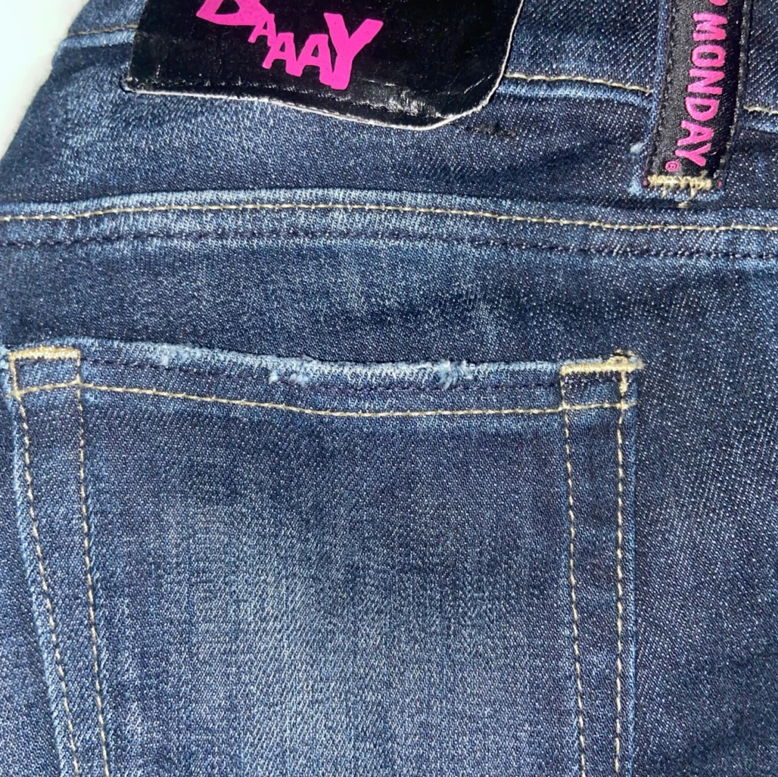 Mörkblå bootcut jeans  - 4