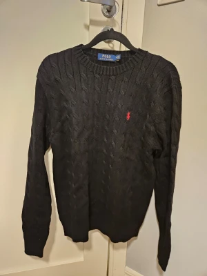 Svart stickad ralph lauren - Svart polo sweater stickad tröja