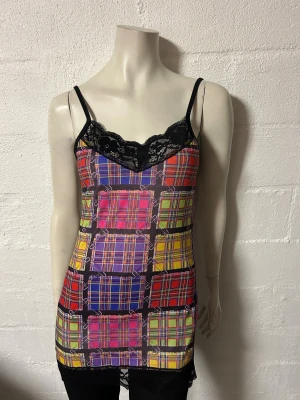 Linne fr Insanity storlek M/L. - Helt nytt linne fr Insanity. Storlek M/L.