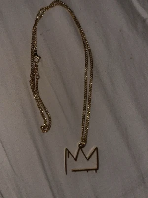 hov1 halsband - säljer mitt hov1 halsband, vid frågor kontakta mig💞