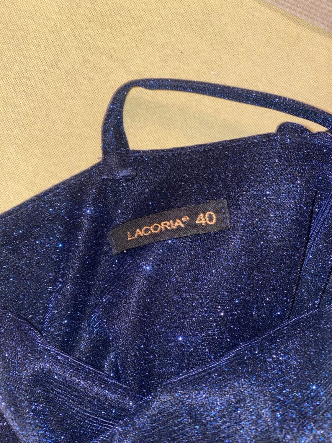 Glittrig balklänning  - 4