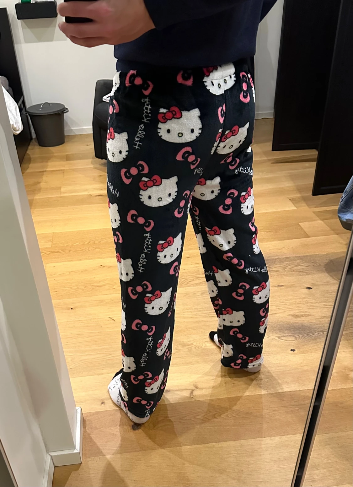 Hello Kitty mjukisbyxor svart/rosa - 3