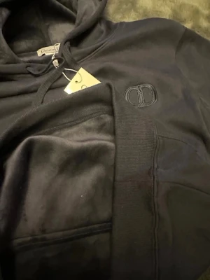 Cd hoddie  - Tvär snygg hoddie med päls inuti 