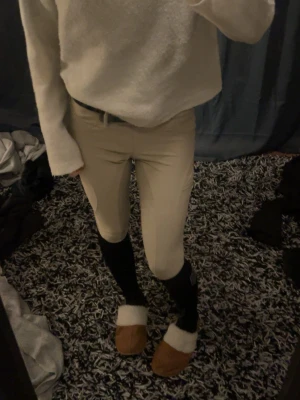 Maya delorez Compression Breeches - Beiga Compression ridbyxor, inga skador eller nåt, passar mig som är 163, mer info privat