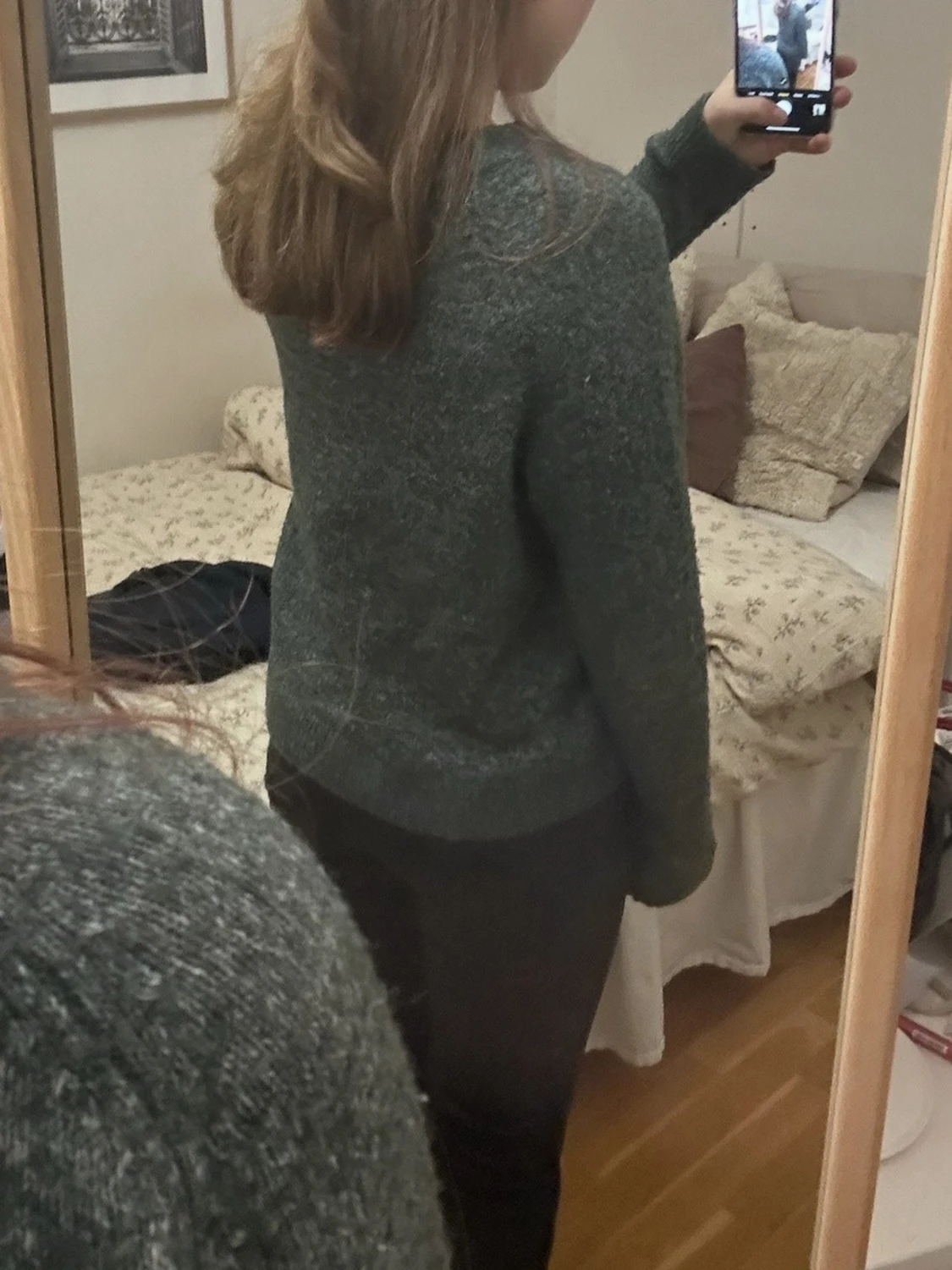 Mörkgrön stickad tröja - 1