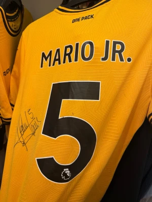 Matchworn signed fotbollströja - Äkta matchworn med kvitto och bevis