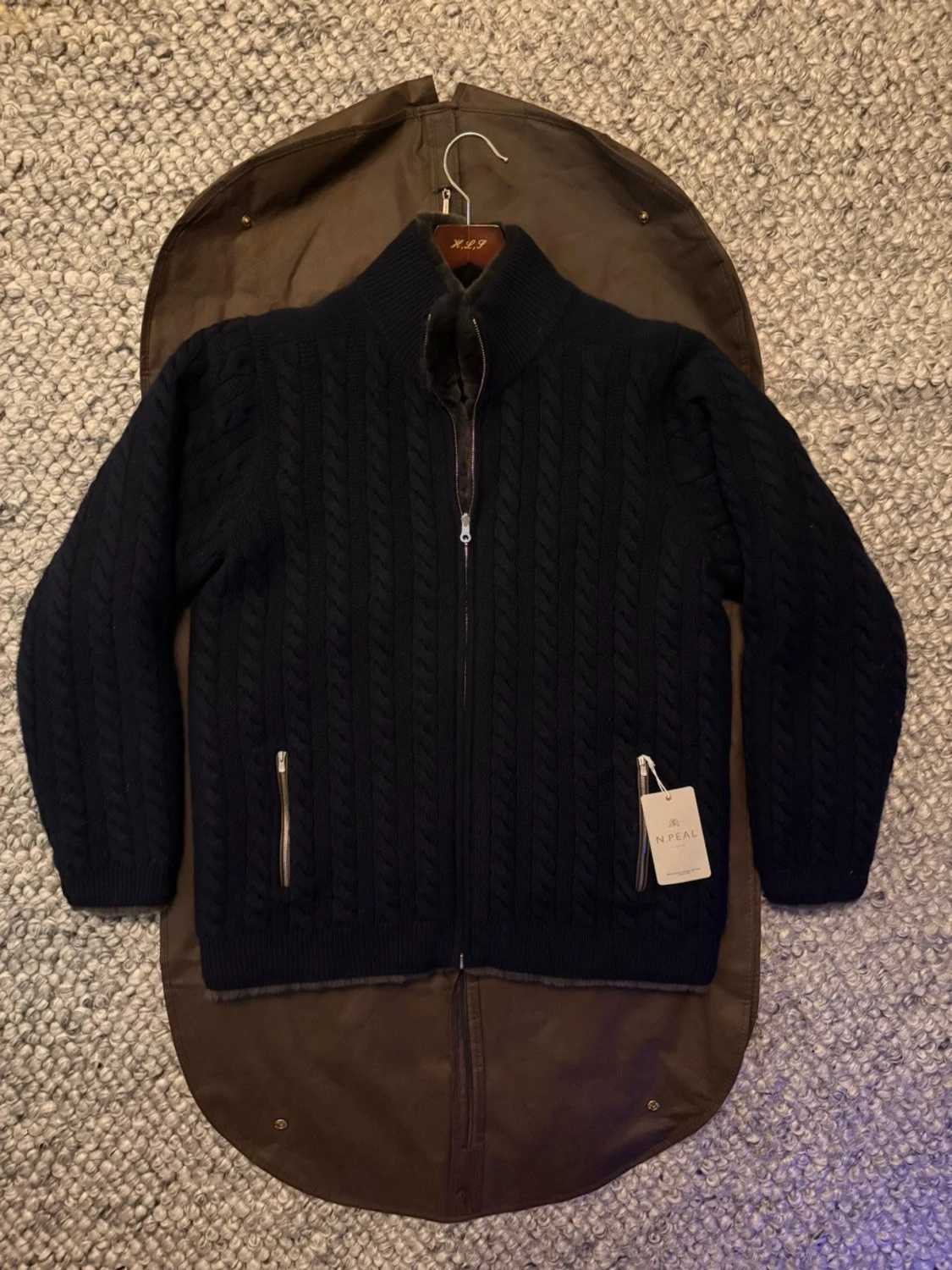 N.Peal jacka  - 3