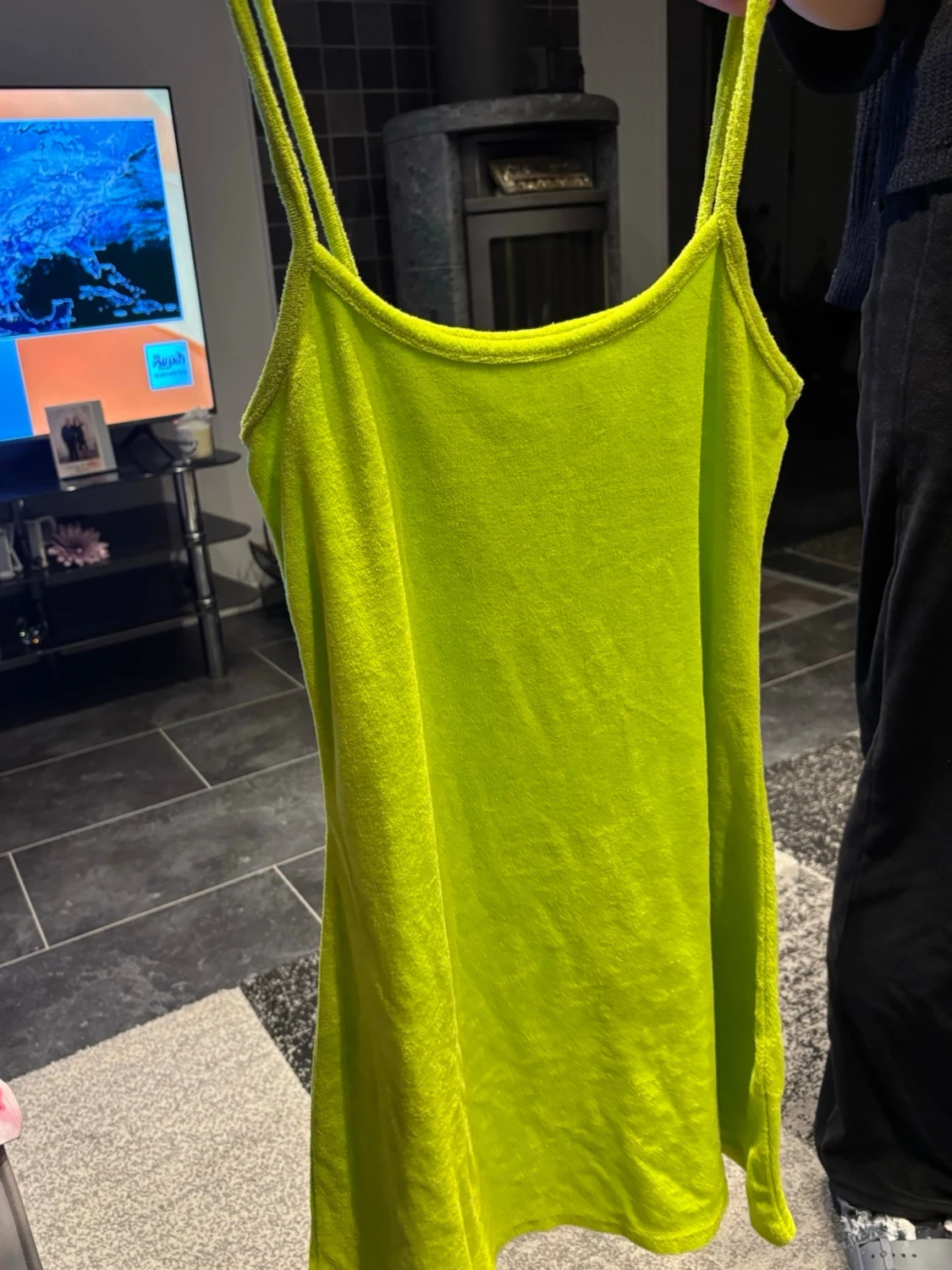 Limegrön klänning från Divided