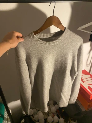 Merinoull tröja - 100%merinoull köpt från Carlings för 899kr | Kom med bud eller eventuella byten, modellen är 182cm