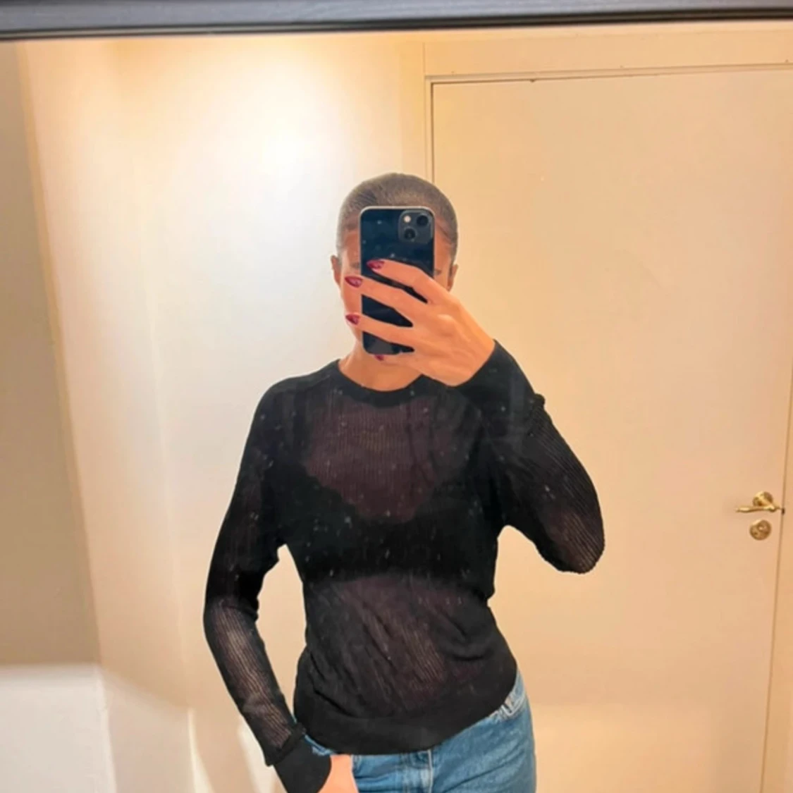 Svart meshstickad långärmad tröja