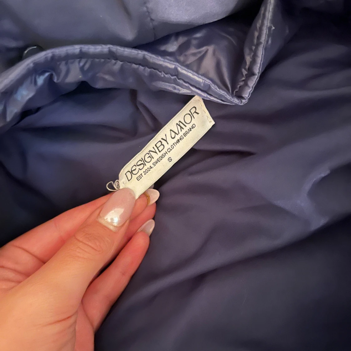 Mörkblå pufferjacka från DesignbyAmor - 2