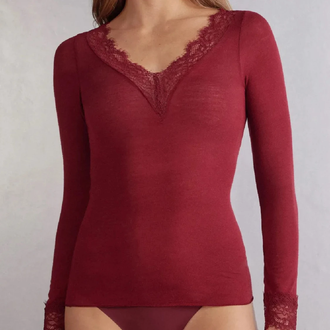 Vinröd intimissimi tröja med spets