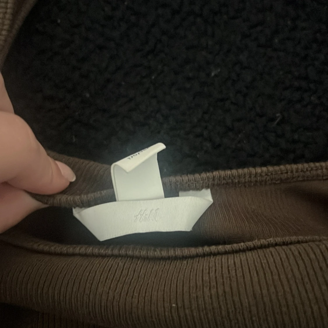 Brun ribbad croppad linnetopp H&M - 3