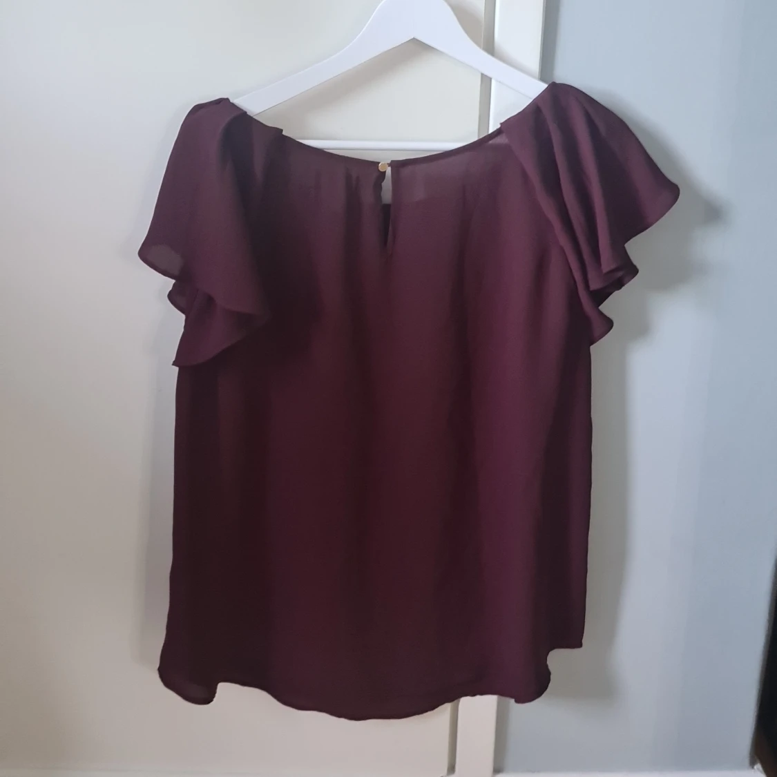 Vinröd blus från Holly & Whyte - 1