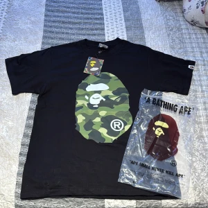 Bape T-shirt - Nytt skick! Storlek S men passar M oxå! Pris kan diskuteras vid snabb köp!🫡