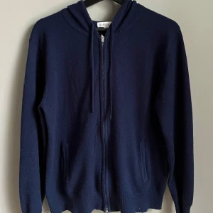 Kashmir hoodie - Kashmir hoodie - Mörkblå - Inga hål eller defekter- Storlek S