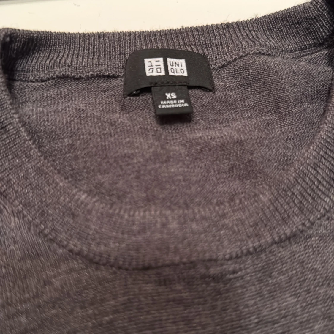 Grå stickad tröja från Uniqlo XS - 1