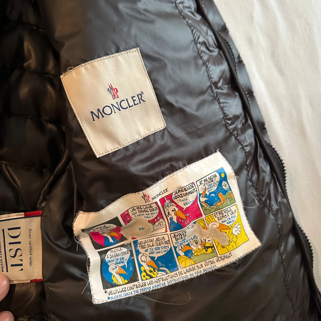 Svart dunjacka från Moncler - 2