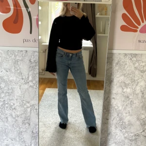 Bootcut jeans - Storlek xs men passar bättre för S
