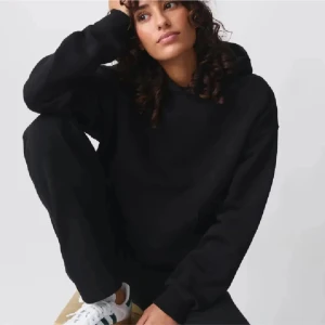 Svart Gina hoodie - Jätte skön hoodie