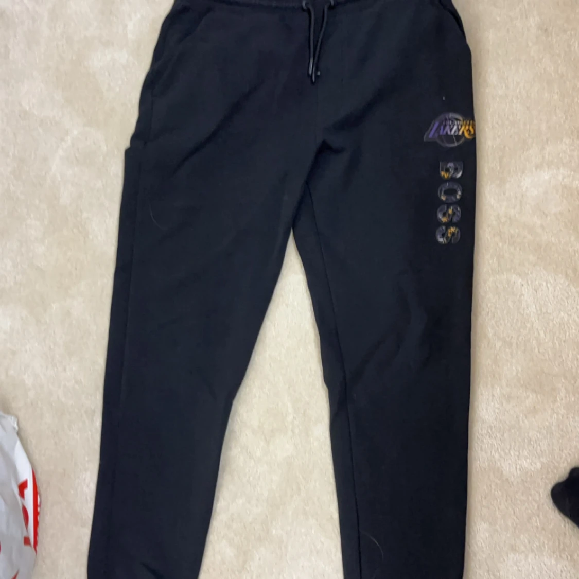 Lakers x Hugo Boss byxor