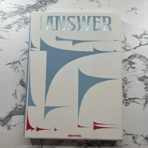 Enhypen  - Album, pc är sålt så det komme rinte längre med!!! 