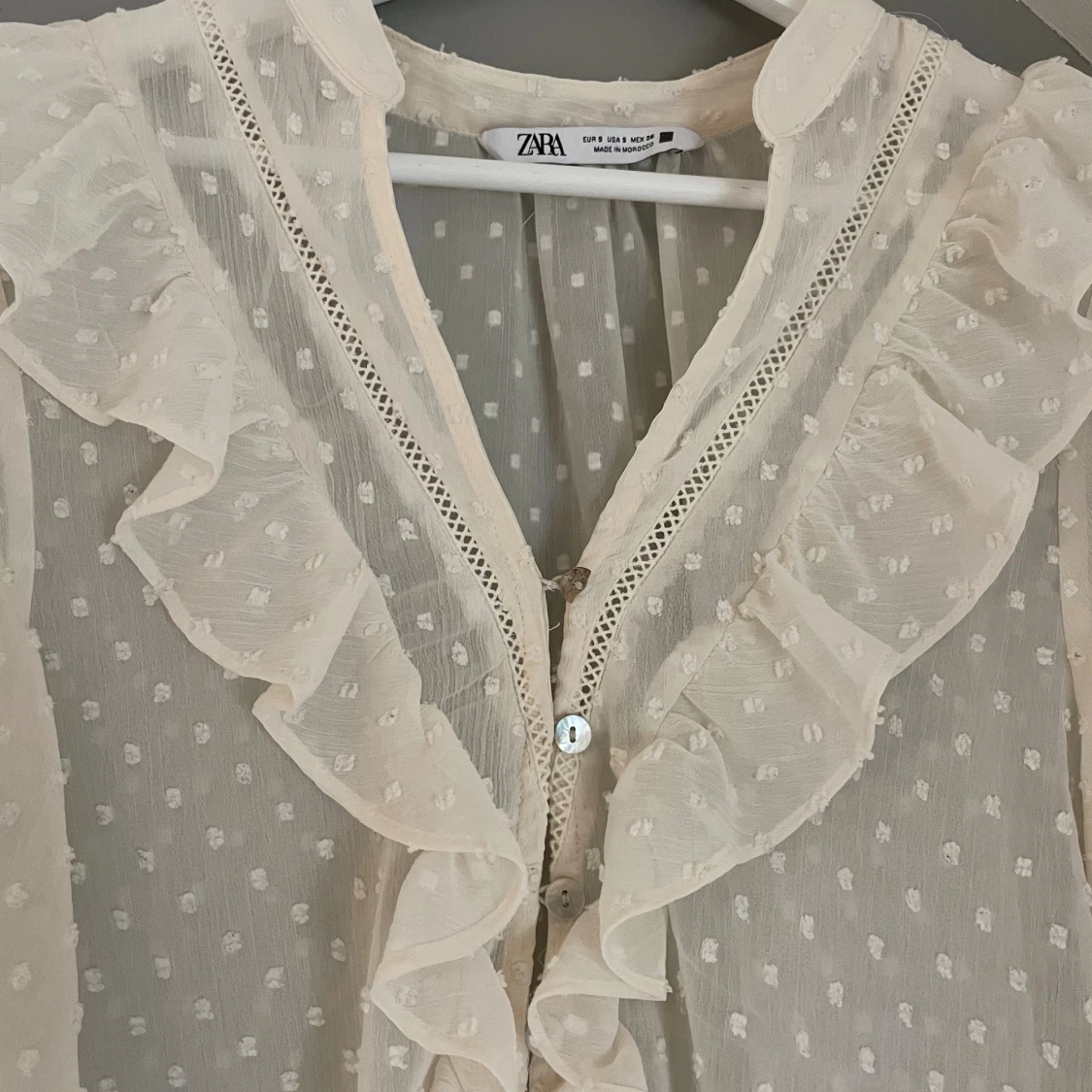 Vit blus från Zara  - 2