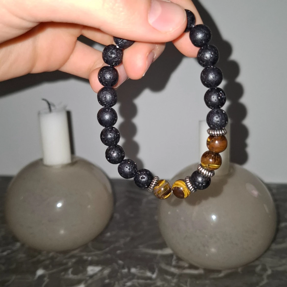 Svart och brun pärlarmband med stenar - 2