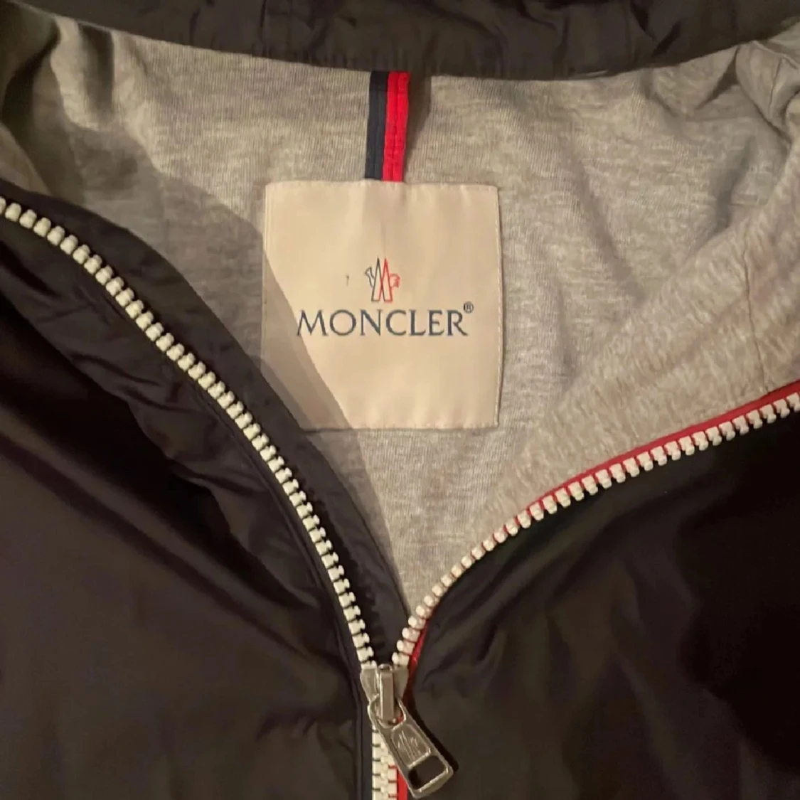 Moncler windbreaker 14y - 90