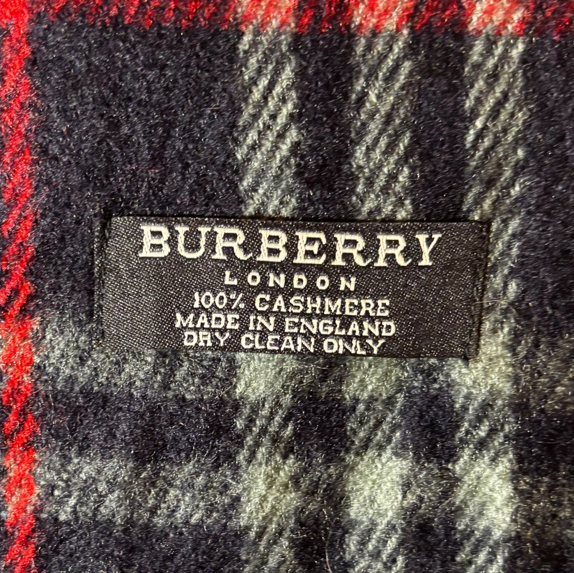 Rutig halsduk i kashmir från Burberry - 1