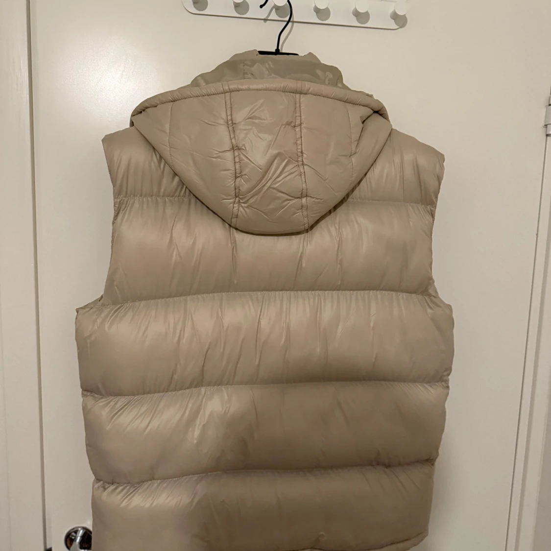 Beige dunväst från Brave Soul - 1