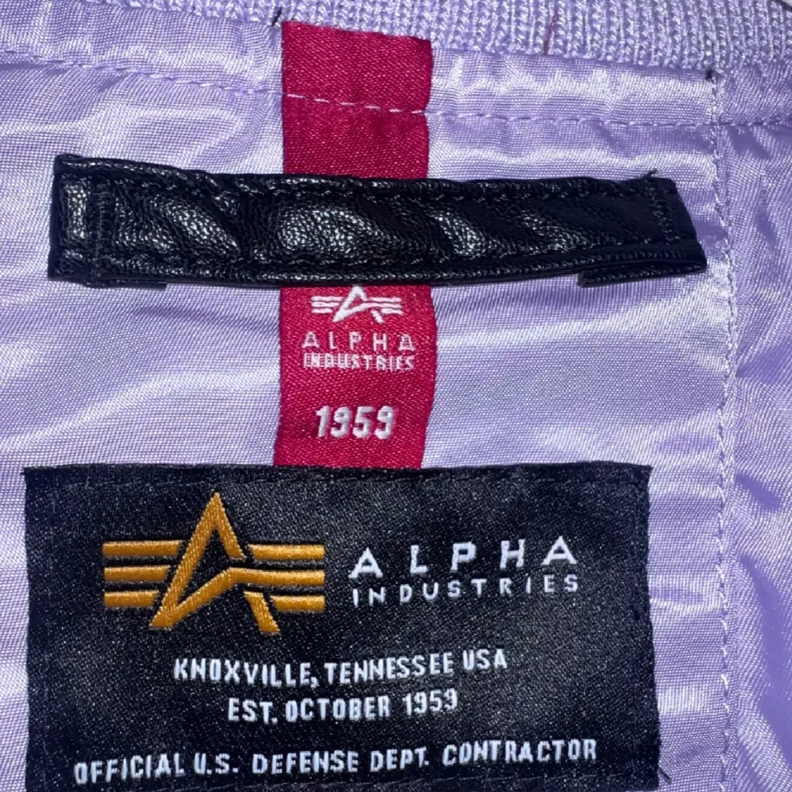 Bomberjacka från Alpha Industries - 4