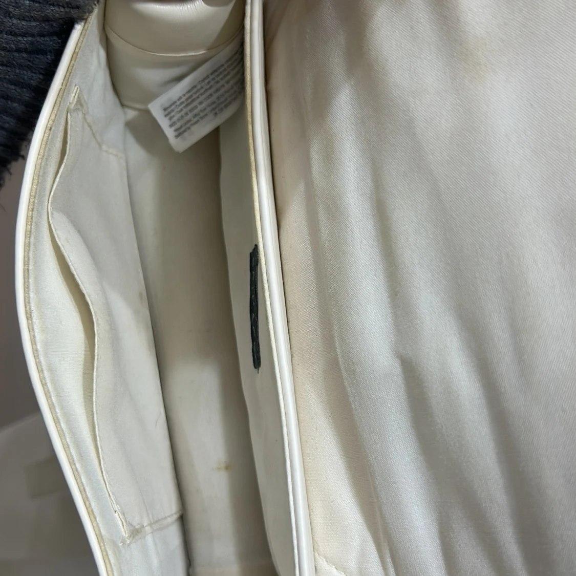 Vit axelväska med lång rem - 3