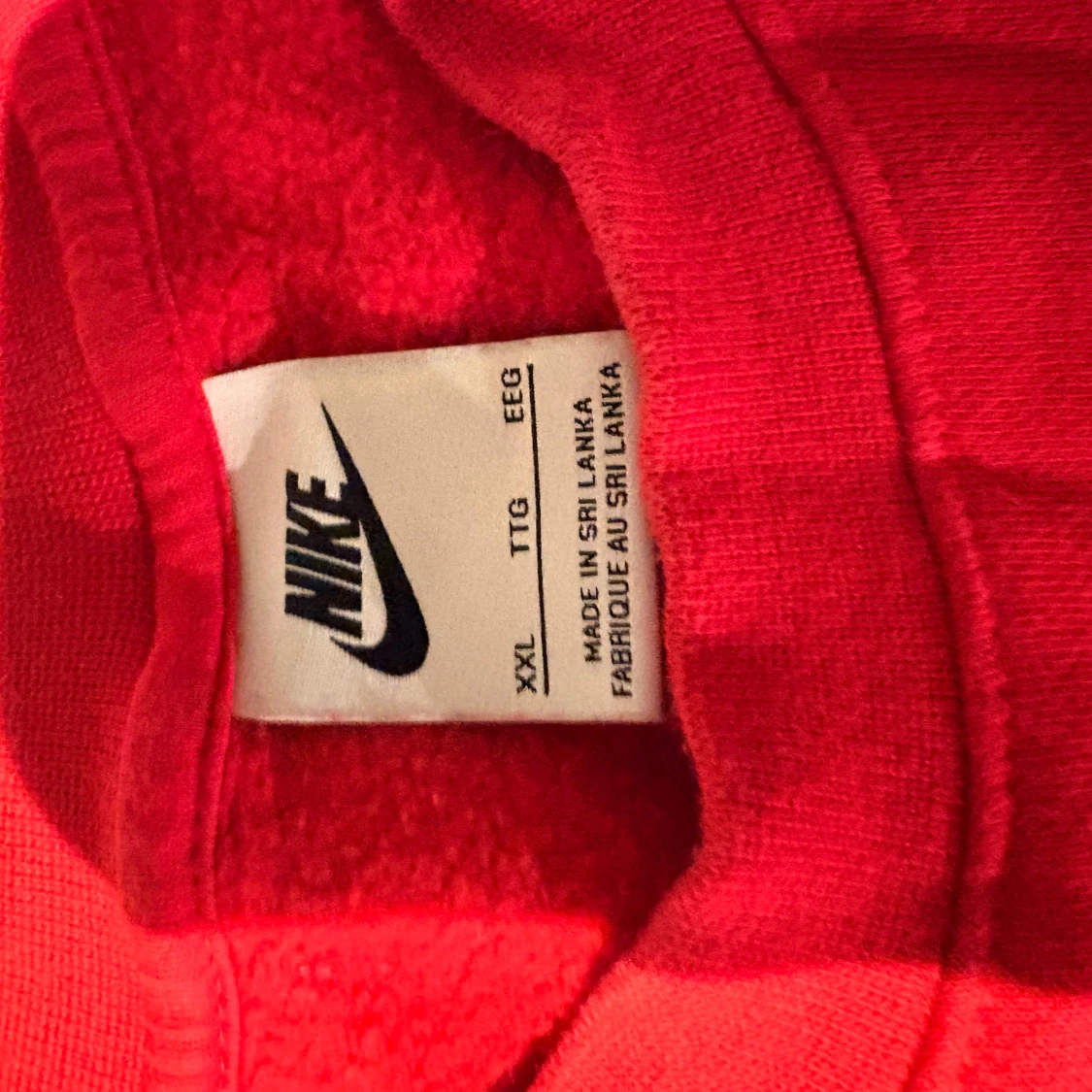 Röd crewneck från Nike XXL - 2
