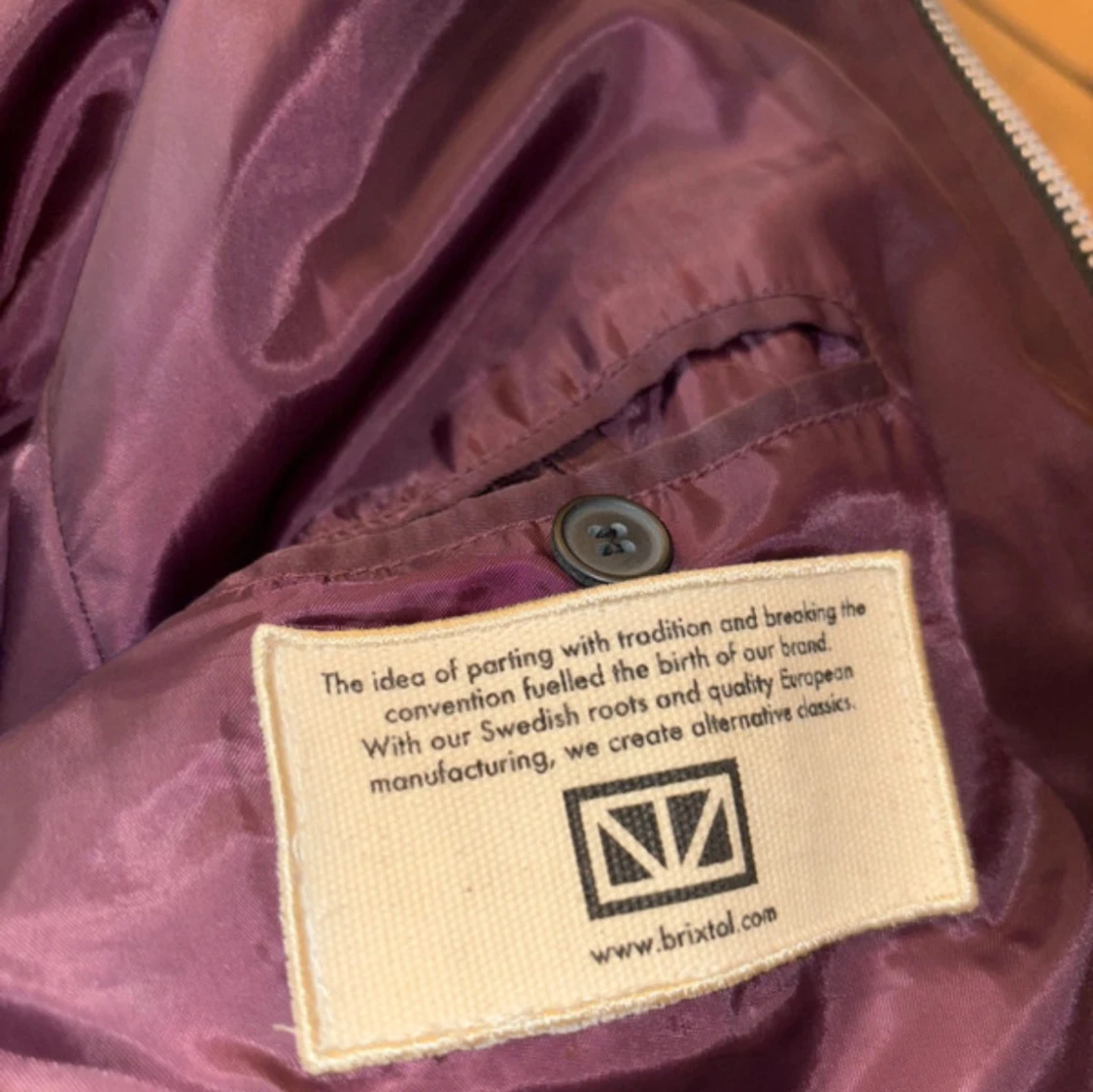 Vinröd bomberjacka från Brixtol - 4
