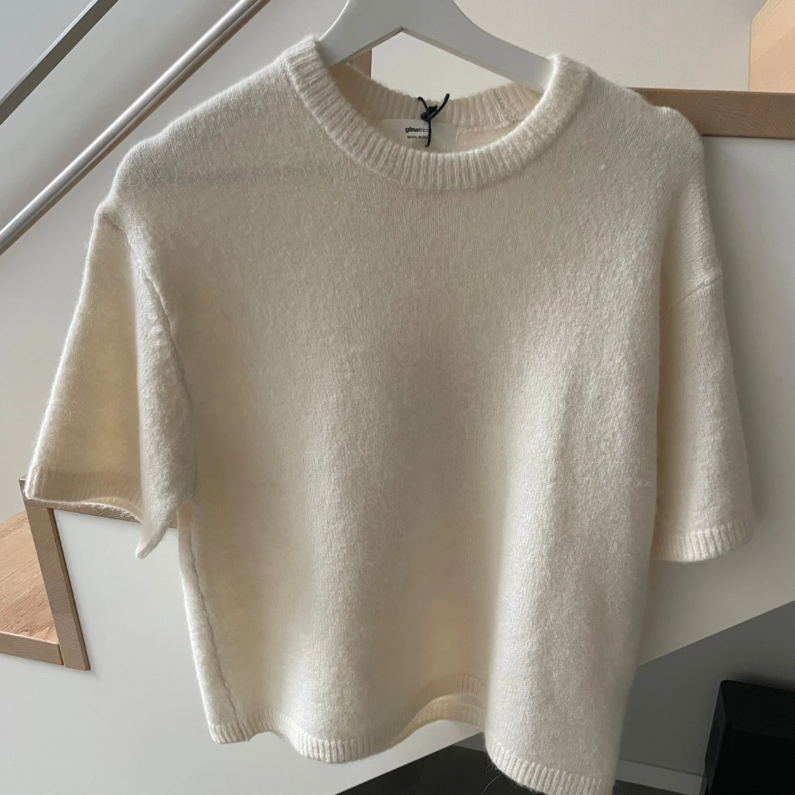 Vit stickad topp från Gina Tricot - 2