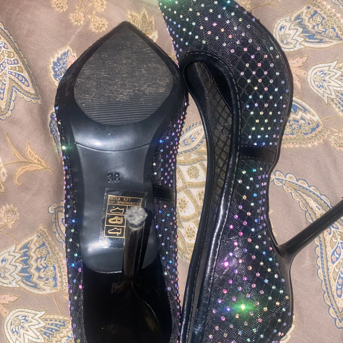 Svarta glittriga pumps  - 2