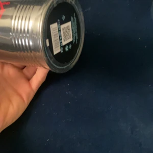 Jean Paul Gaultier Ultra Male - Jean Paul Gaultier Ultra Male – en ikonisk parfym i snygg metallförpackning. Perfekt för dig som vill sticka ut och visa attityd. En populär doft bland unga vuxna.