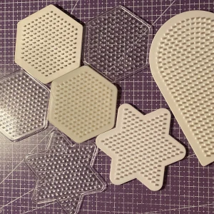 Pärlplattor  - Lite skada men fungerar ändå!