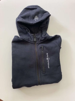 Sailracing zip hoodie - Sailracing zip up hoodie, är för liten för mig nu pris kan diskuteras 