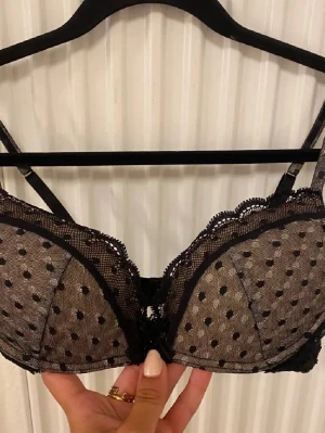 Intimissimi push up bh - Finns inte kvar att köpa längre, säljer då den inte kommer till användning. Fint skick💗