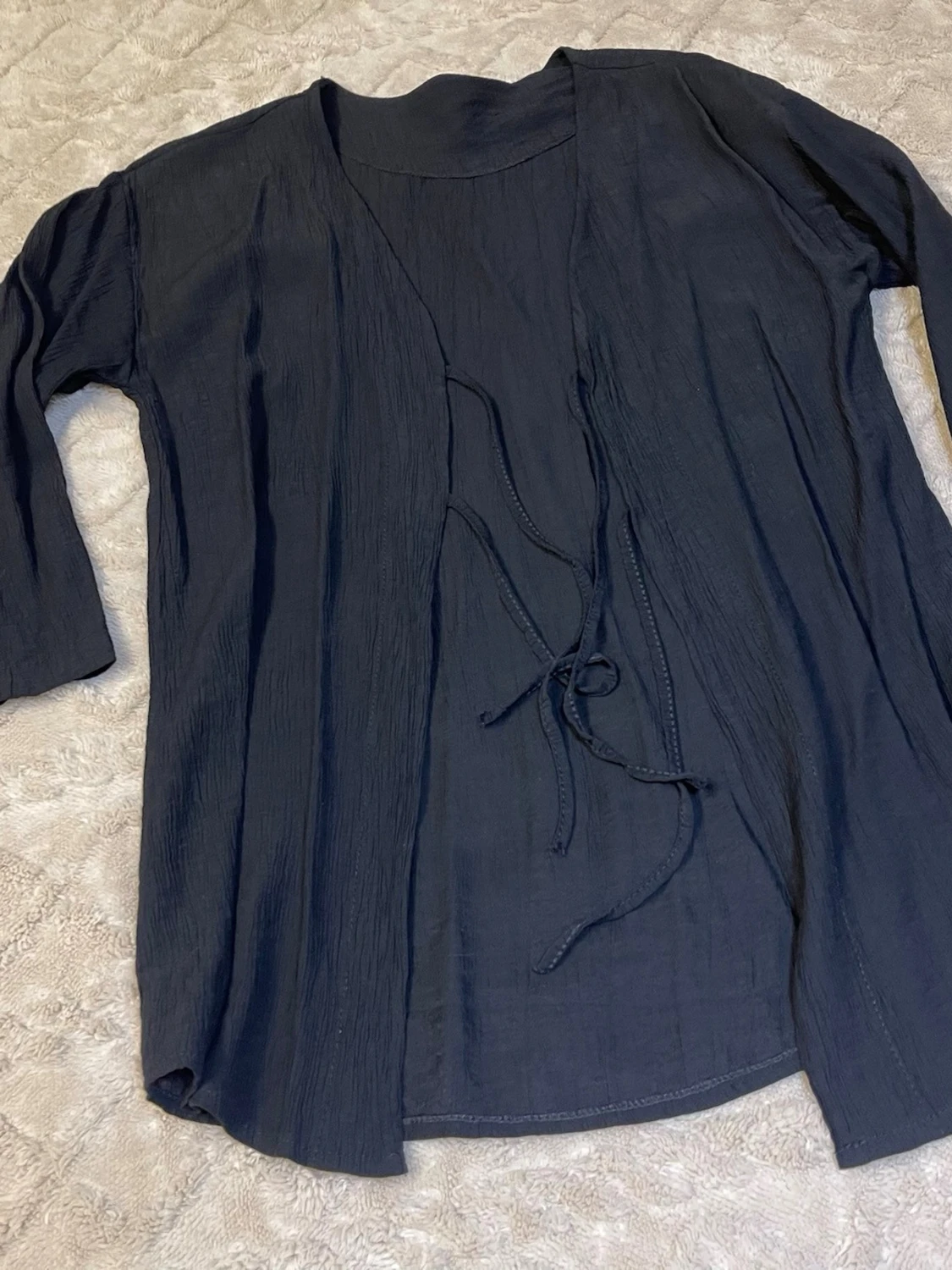 Svart kofta med knytband - 3