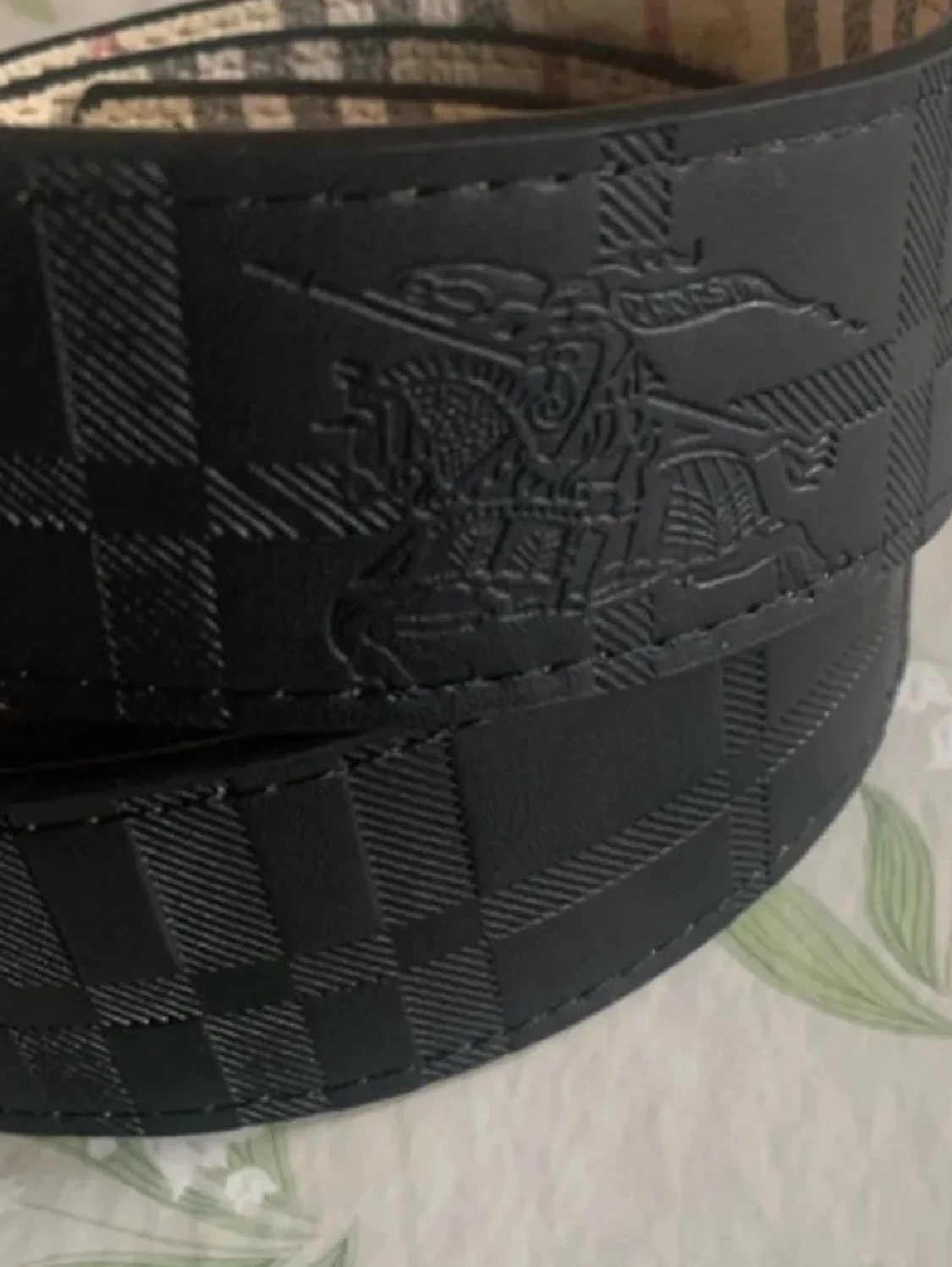 Svart och beige rutig Burberry-väst - 1