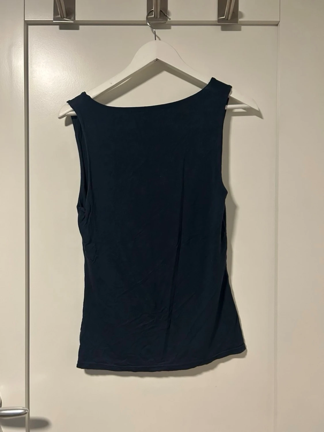 Mörkblå linnetopp från 157 - 1