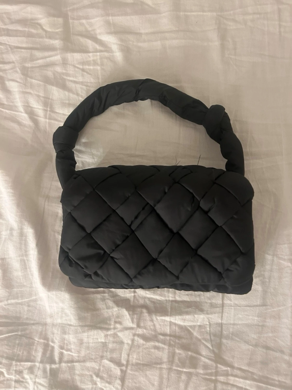 Svart quiltad handväska Carin Wester