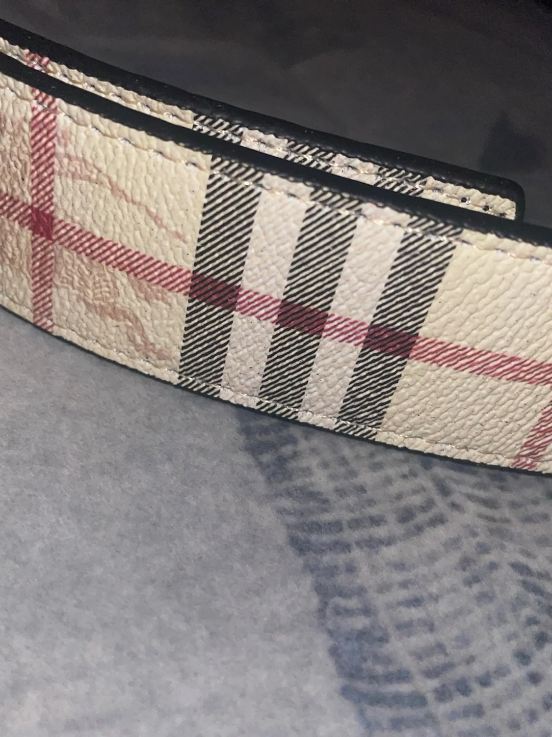 Rutig beige bälte med guldspänne - 2