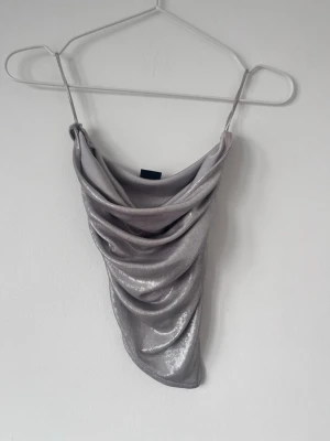 Fest topp - Inga defekter, knappt använd